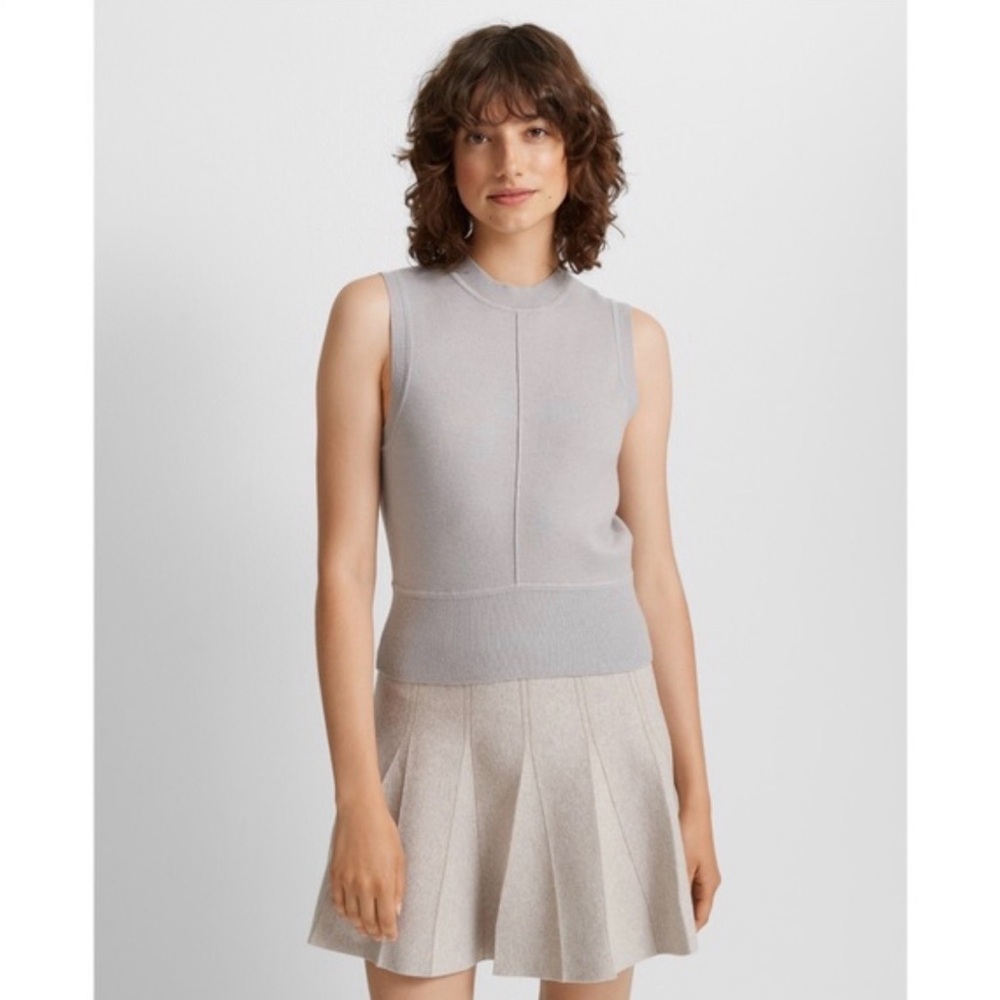 Club Monaco Light Gray Knit Top